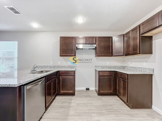 Building Photo - 1236 Pangola Dr