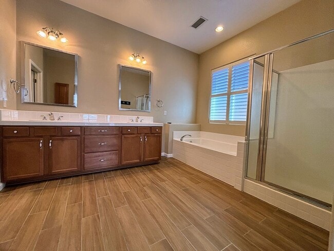 Building Photo - Beautiful home in a quiet Minden neighborhood