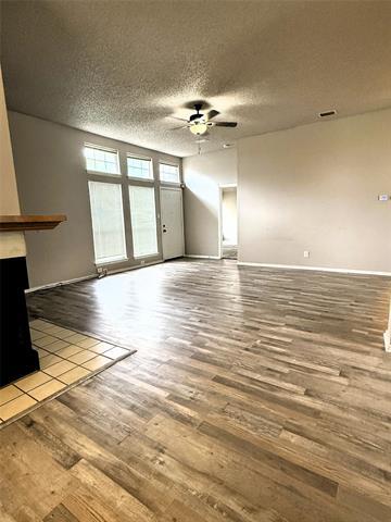Building Photo - 812 Twin Creek Dr