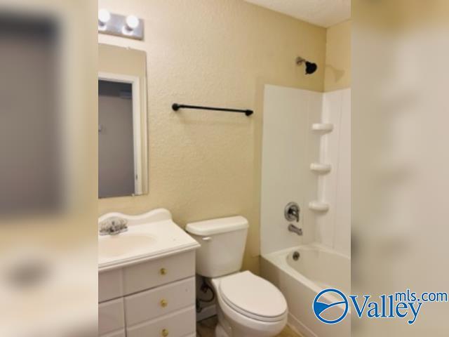 Building Photo - 144 Kinney Rd