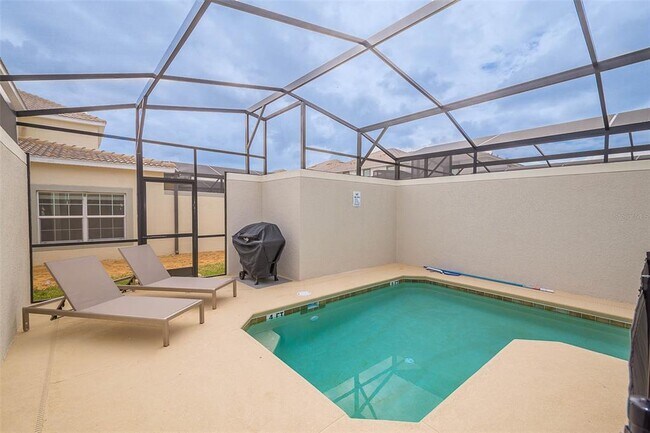 Building Photo - 8982 Stinger Dr