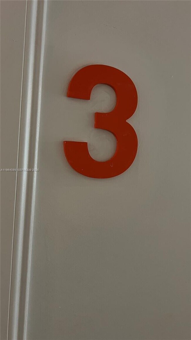 Building Photo - 1115 Euclid Ave