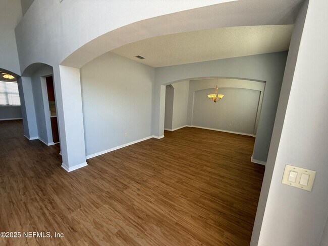 Building Photo - 3040 Postmill Dr