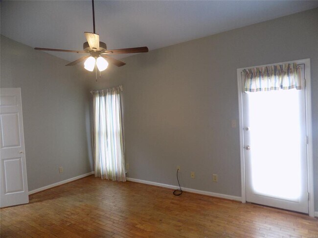 Building Photo - 4602 Cherry Tree Terrace