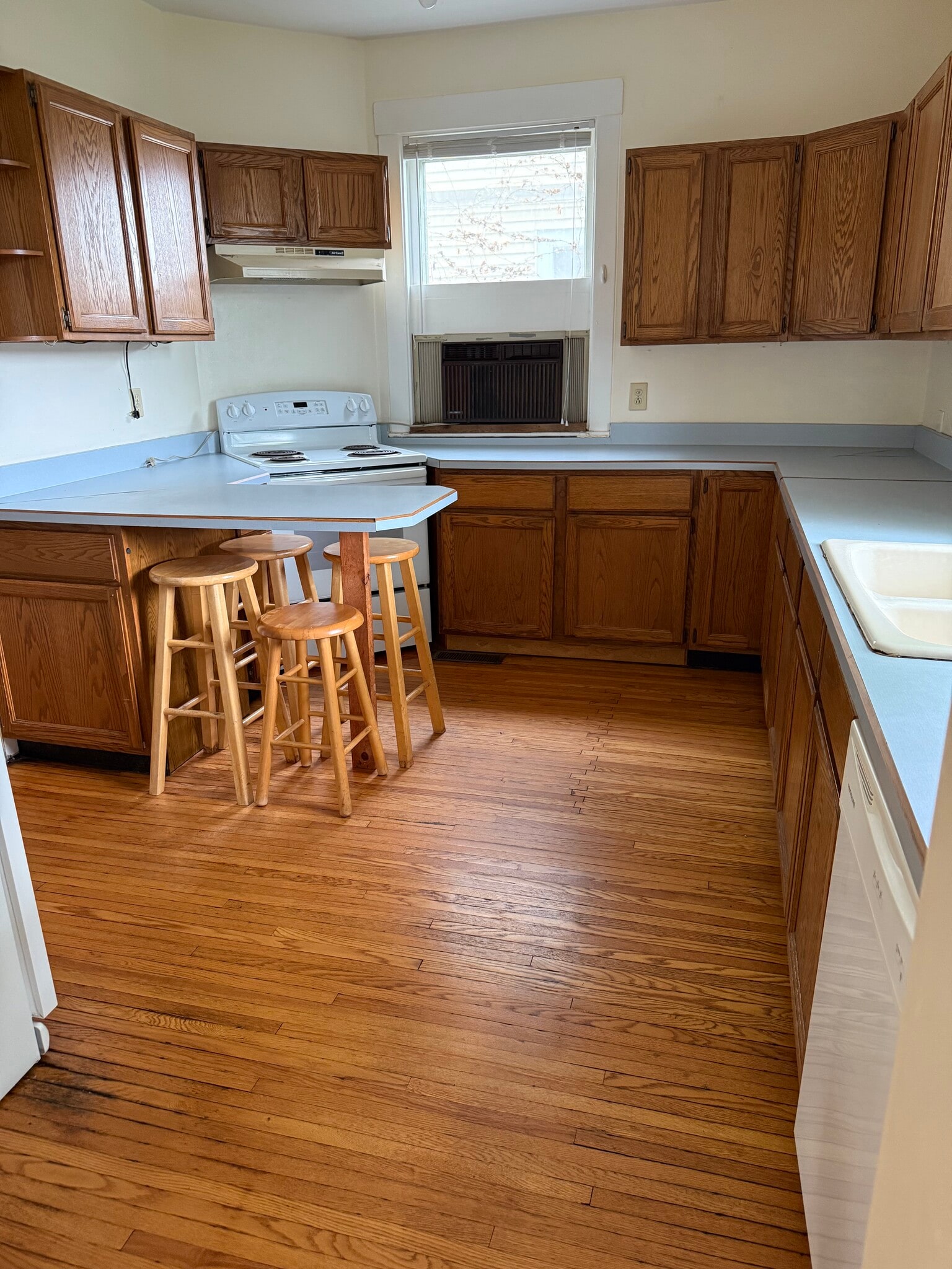 Kitchen - 824 N Cooper St