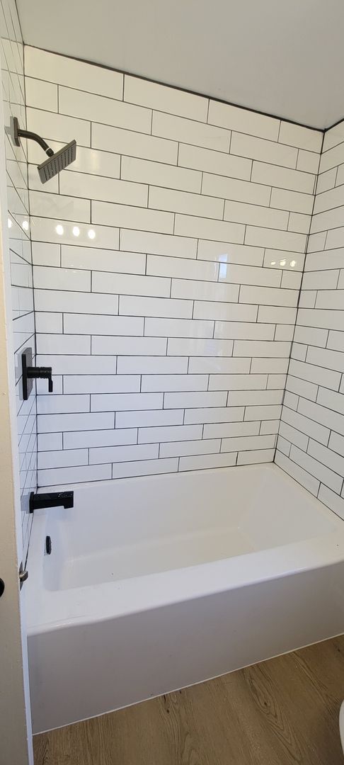 Building Photo - "Chic 1-Bedroom Condo: Your Ideal Home in ...
