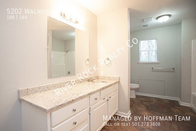 Building Photo - 5202 N Walnut Rd