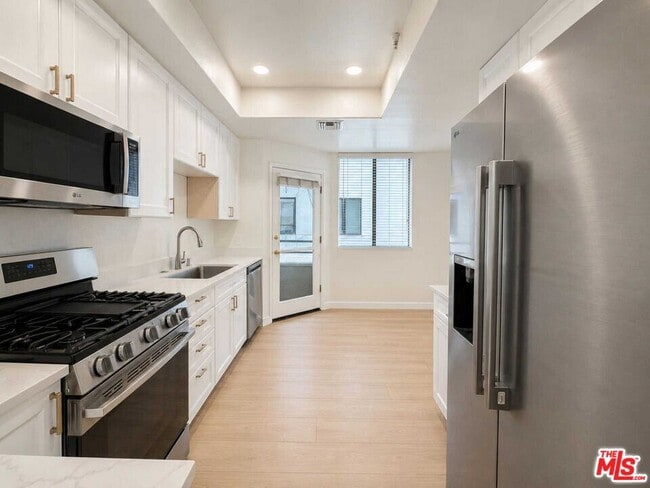 Building Photo - 9836 Vidor Dr