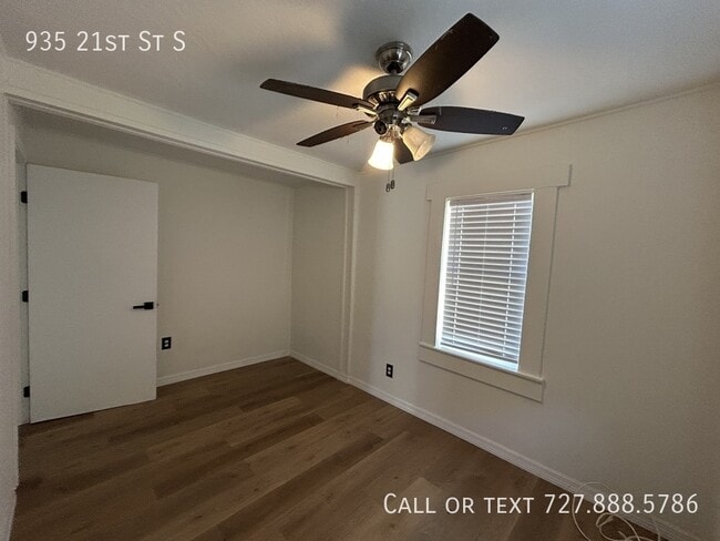 Building Photo - 935 21st St S