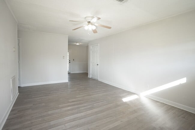 Building Photo - 3321 Young Forest Dr