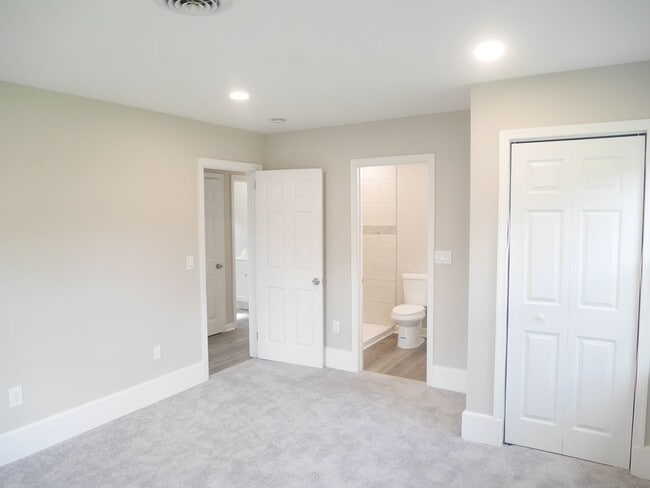 Building Photo - Charming Single-Family Home with Modern Up...