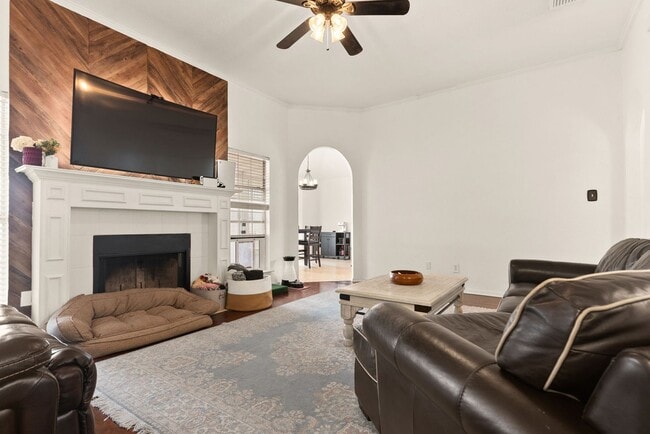 Building Photo - 4129 Fawn Dr