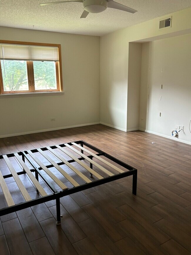 Building Photo - 13000 W Heiden Cir