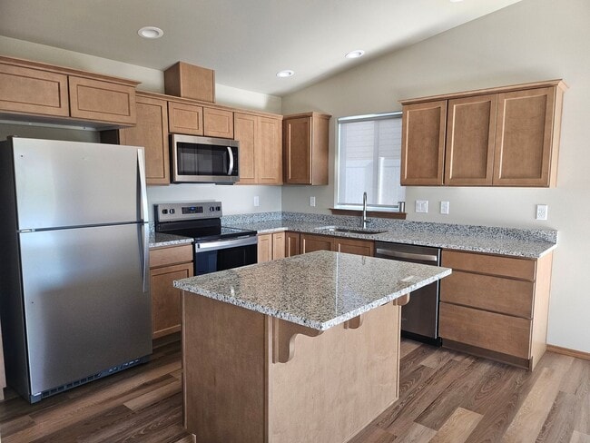 Building Photo - New Construction 3 bed, 2 bath!
