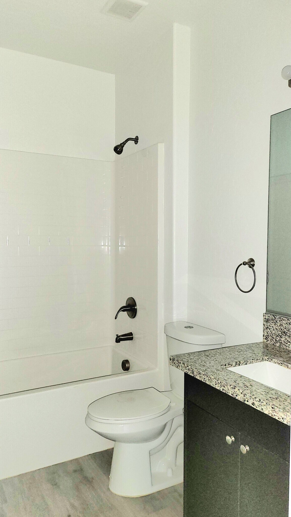 Building Photo - 1400 Star Rd