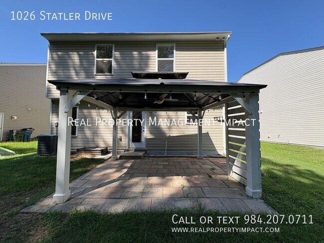 Building Photo - 1026 Statler Dr