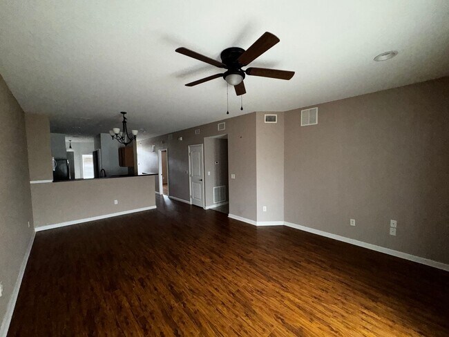 Building Photo - MARION REFLECTIONS