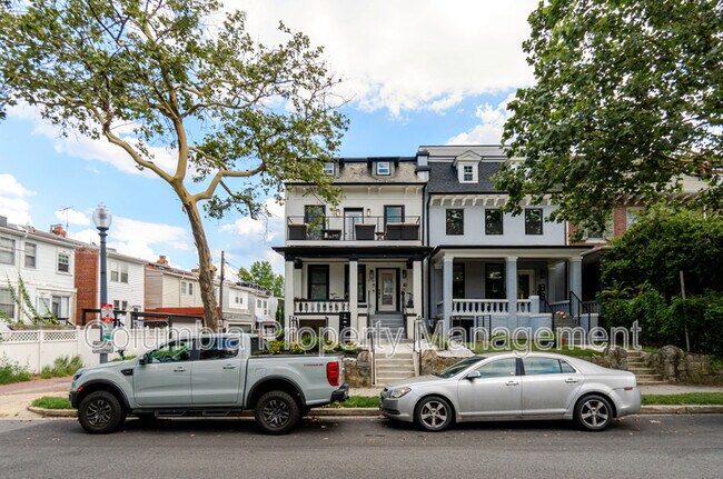 Building Photo - 616 Quebec Pl NW