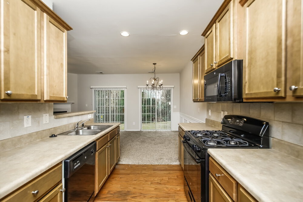 Building Photo - 713 Celeste Ln