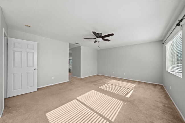 Building Photo - 34081 Clovis Way