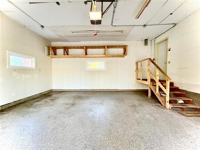 Building Photo - 5559 Turtle Lake Rd