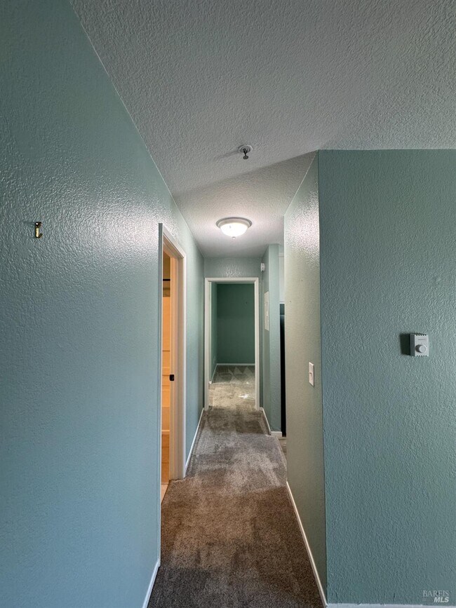 Building Photo - 511 Lighthouse Dr