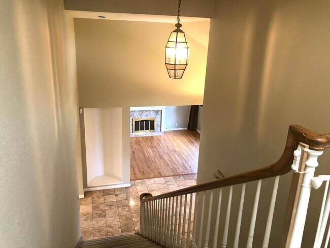 Building Photo - 12393 Beauchamps Ln