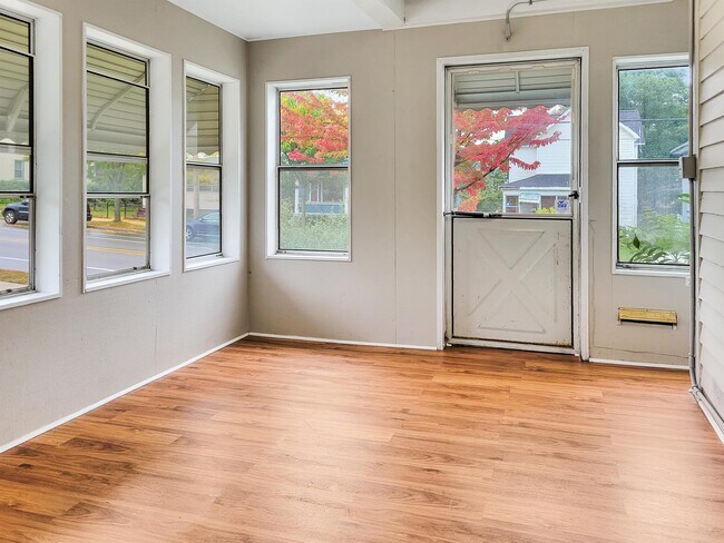 Building Photo - 631 M.L.K. Jr St SE