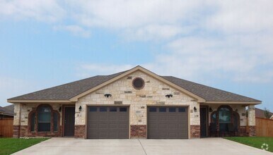 Building Photo - Beautiful 3bed/2bath Duplex near Clear Cre...