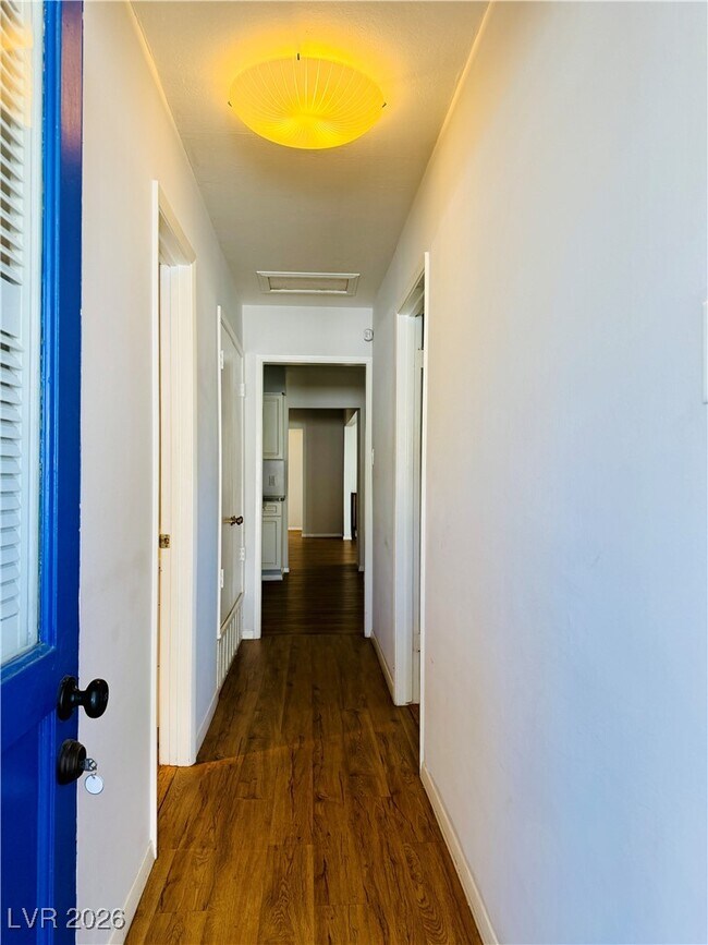 Building Photo - 1208 Buehler Dr