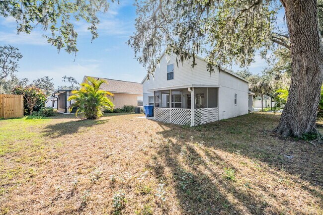 Building Photo - 6724 Summer Haven Dr