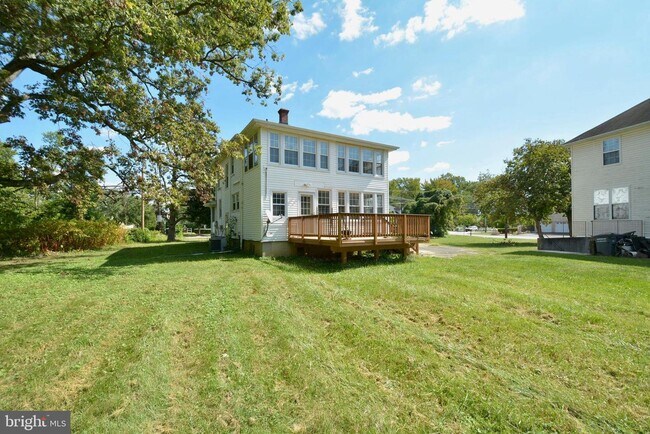 Building Photo - 8609 Oxon Hill Rd