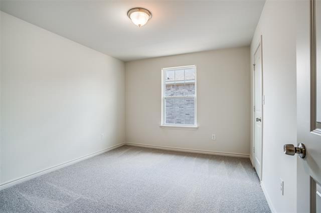 Building Photo - 837 E College St