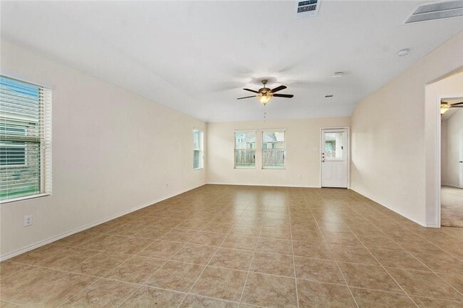 Building Photo - 837 Hillrose Dr