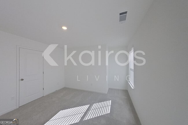 Building Photo - 216 Birch Ave