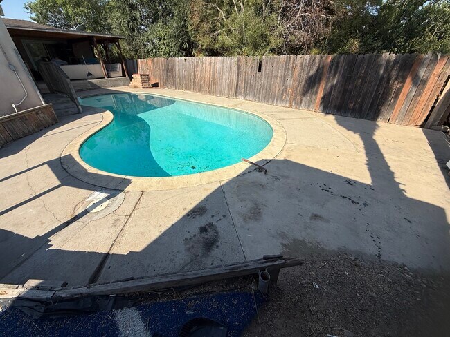 Building Photo - 5430 Mary Lane Dr