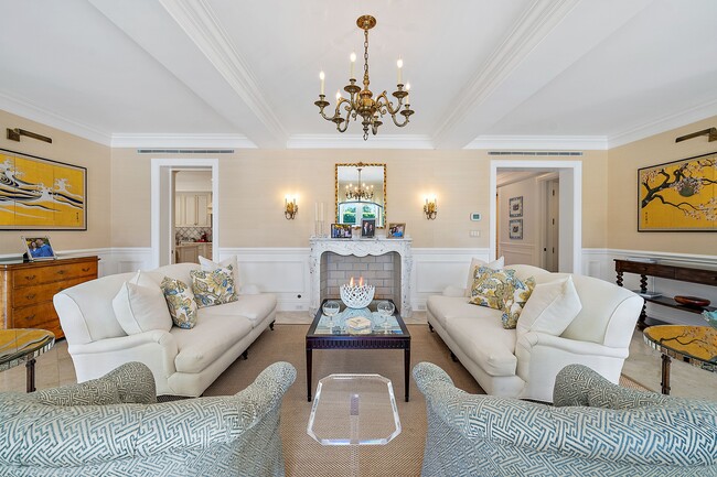 Building Photo - 210 Emerald Ln