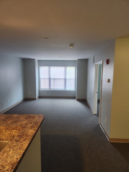 Building Photo - 60 Ferry St