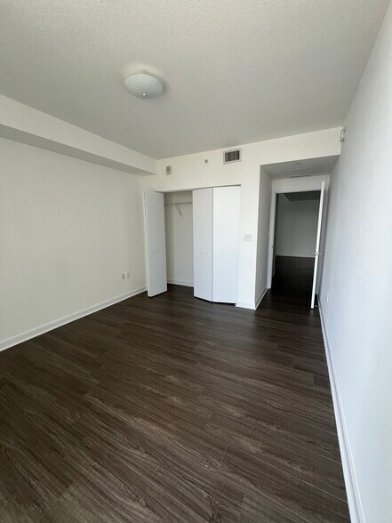 Building Photo - 1635 NE Miami Ct
