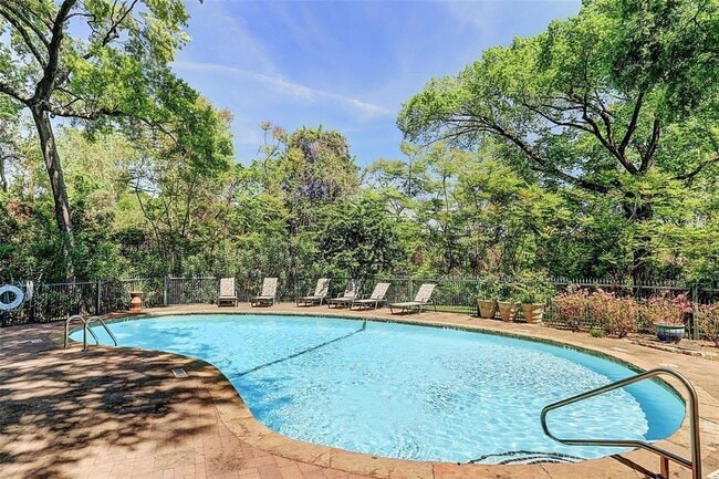 Building Photo - 6529 Bayou Glen Rd