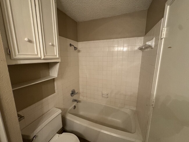 Building Photo - Duplex West Of Milwaukee & Minutes From Shadow Hills Golf Course!