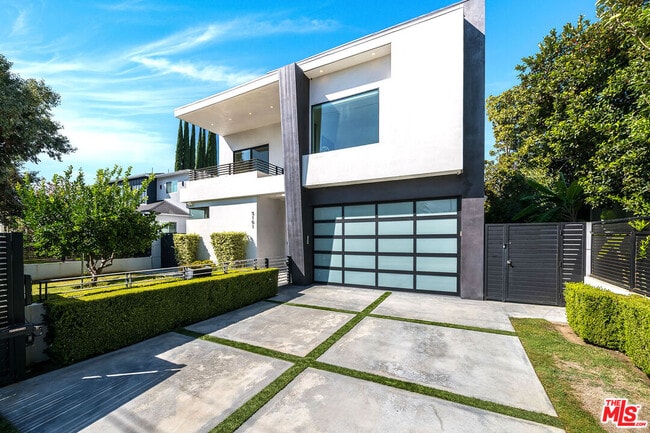 Building Photo - 5101 Rubio Ave