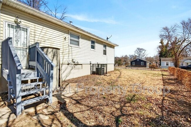 Building Photo - 8280 Frost Ave