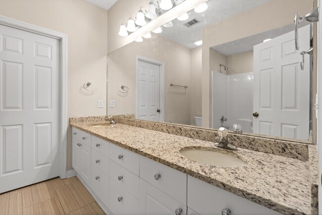 Building Photo - 1601 Over Cup Cir