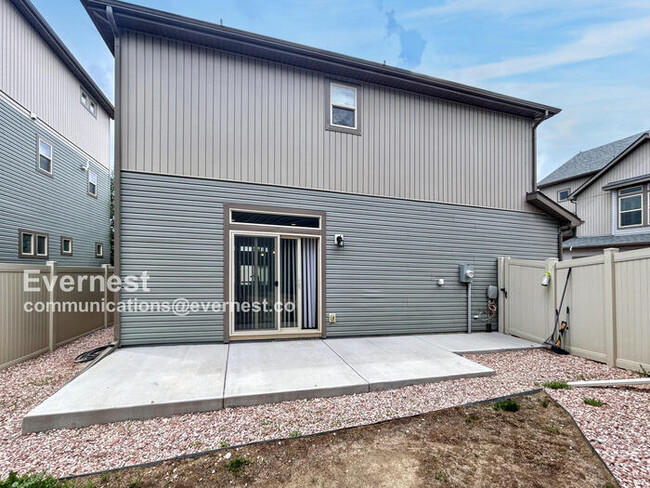 Building Photo - 6641 Shadow Star Dr