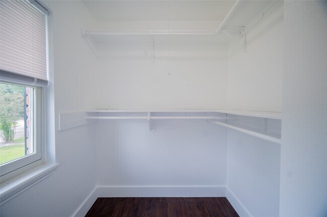 Building Photo - 4815 Caris St