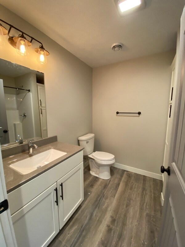 Building Photo - 2920 Sportsmans Dr