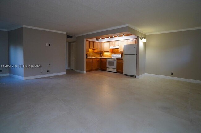 Building Photo - 1815 Fairview Villas Dr