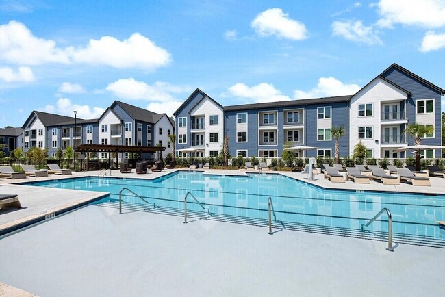 Building Photo - 1000 Marlowe Vis Pl