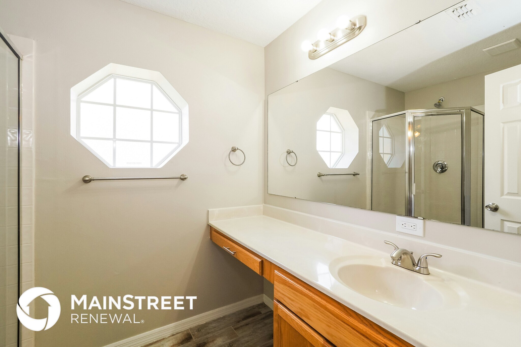 Building Photo - 615 NW North Macedo Blvd